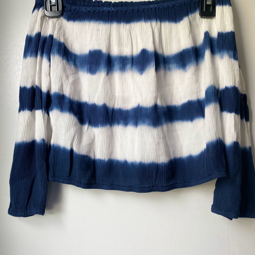 hollister off the shoulder top
